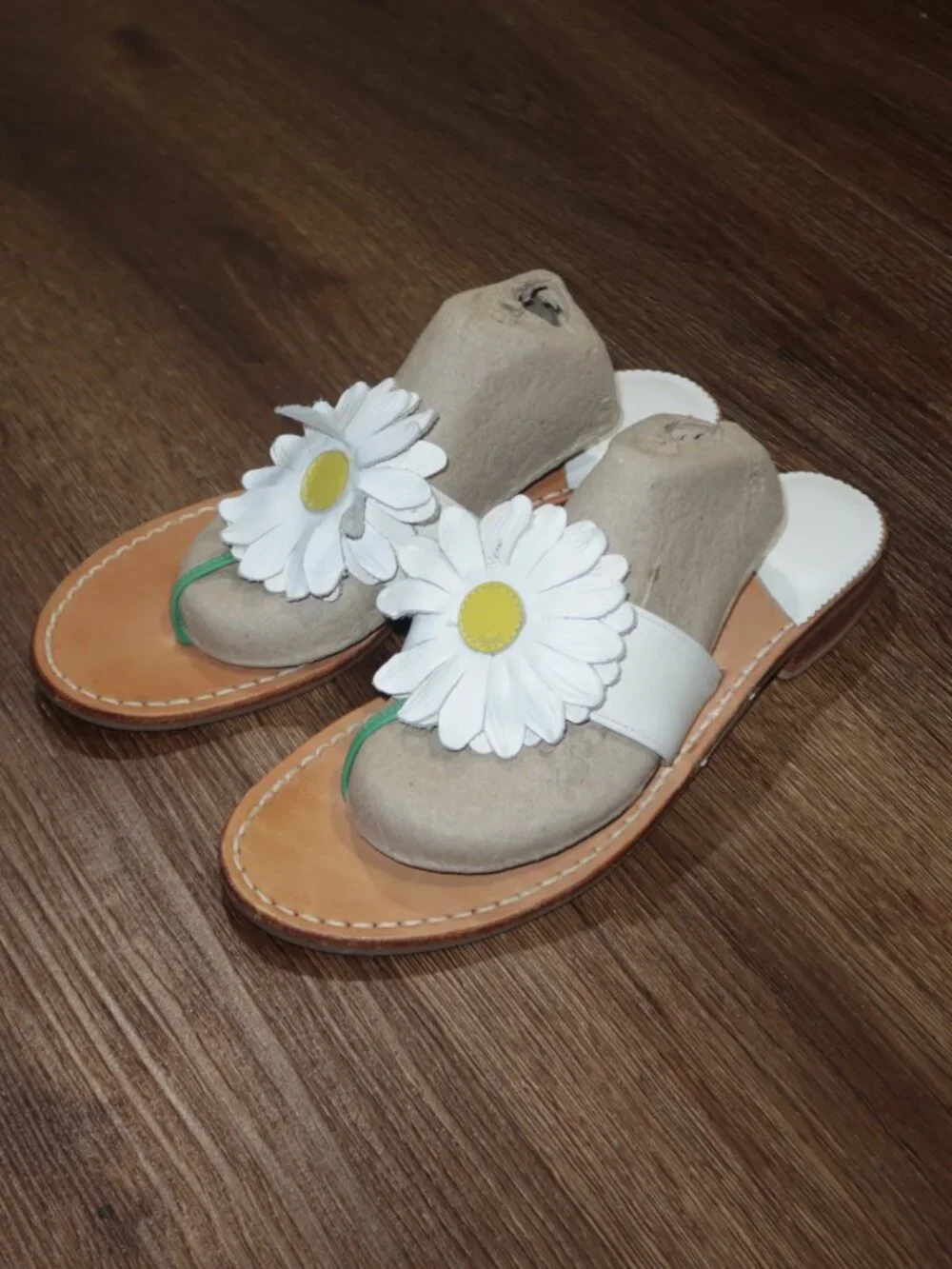 Vintage Jack Rogers White Leather Daisy Flower Petal Flip Flops Sandals Womens 6